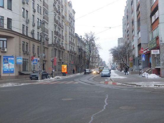 Фото рекламної площини за адресою Межигорская ул.34