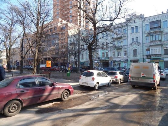 Фото рекламної площини за адресою Бульварно-Кудрявськая ул. 15 напротив