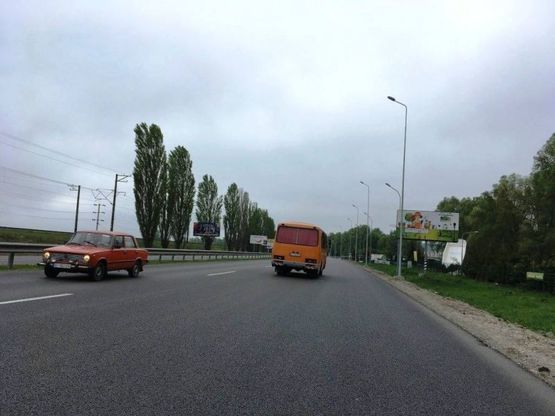 Фото рекламної площини за адресою Дніпровське шосе, Сад. Центр "Интерфлора", "Киев-Обухов", км 23+000 право