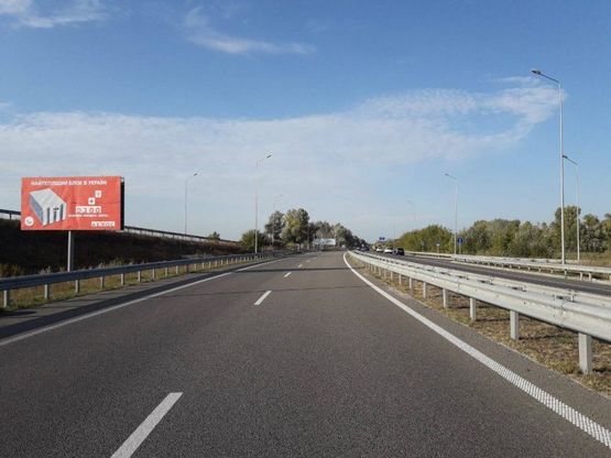 Фото рекламной плоскости по адресу км. 43+400 праворуч(Н-01 Київ-Знамянка), на розвязці, в'їзд в м.Обухів