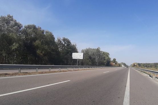 Фото рекламной плоскости по адресу км 42+500 праворуч (Н-01 Київ-Знам'янка), на повороті до ТОВ Інтерфом