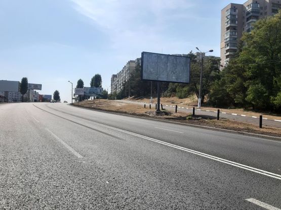 Фото рекламной плоскости по адресу м. Обухів, вул. Київська, 123 (в''їзд в Обухів з Києва, Українки), право