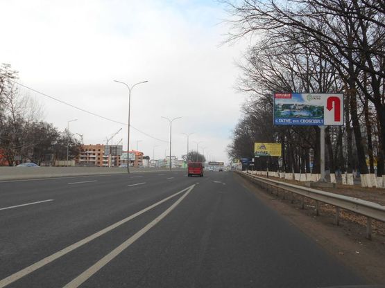 Фото рекламной плоскости по адресу с. Чабани, траса М-05 Київ-Одеса, км 14+940 ліво