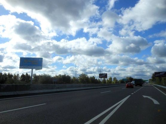 Фото рекламной плоскости по адресу смт. Калинівка, траса М-05 Київ-Одеса, км 33+990 ліво