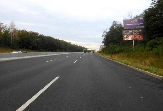 Фото рекламной плоскости по адресу с. Віта-Поштова, траса М-05 Київ-Одеса, км 20+570 право