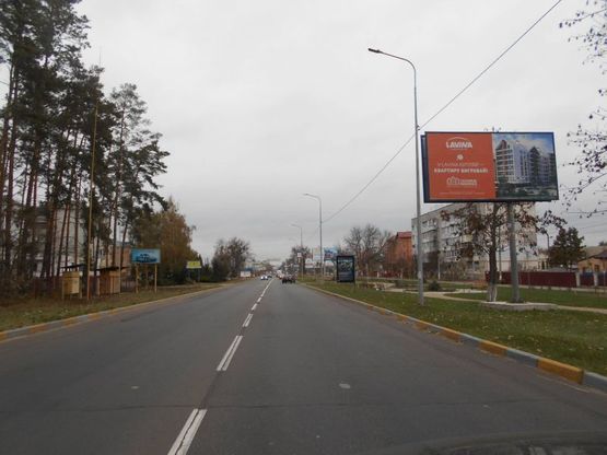Фото рекламной плоскости по адресу смт. Гостомель, км 25+200 право, вул. Свято-Покровська, 64Б