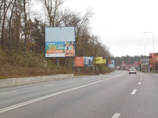 Фото рекламной плоскости по адресу смт. Гостомель, траса М-07 Київ-Ковель, км 22+500 право, вул. Кулішова, 33