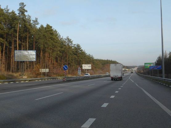 Фото рекламной плоскости по адресу с. Капітанівка, траса М-06 Київ-Чоп (Житомир), км 23+350 право