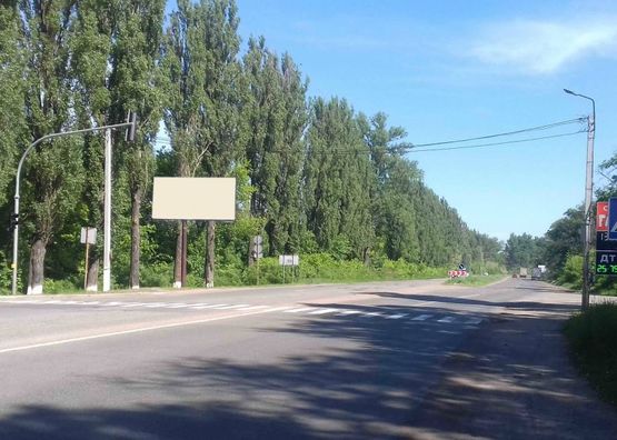 Фото рекламной плоскости по адресу м. Васильків, вул. Декабристів, в'їзд у м. Васильків зі сторони Києва, перед зупинкою, перед АЗС КЛО