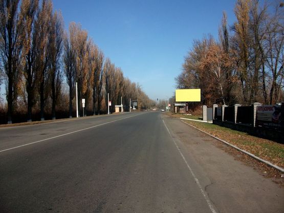 Фото рекламной плоскости по адресу вул. Декабристів, виїзд з м. Васильків, перед зупинкою, за АЗС КЛО