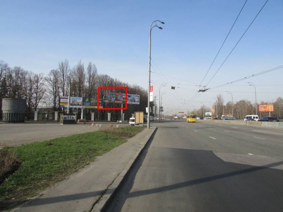 Фото рекламной плоскости по адресу Глушкова проспект (возле забора ВДНХ)