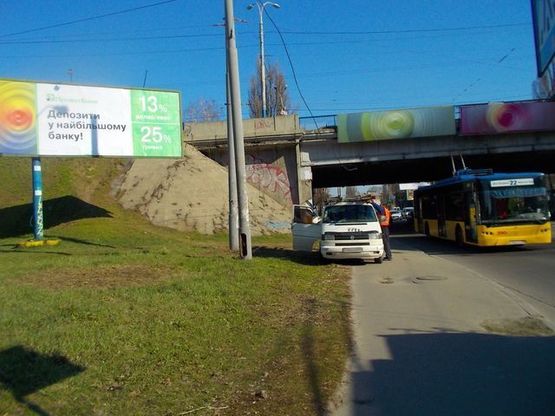 Фото рекламной плоскости по адресу Довженко  ул. - Дегтяревская ул.