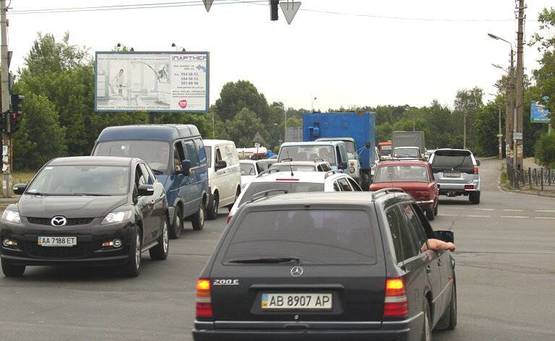 Фото рекламної площини за адресою Братиславская/Крайняя (В)