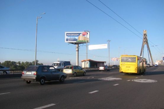 Фото рекламной плоскости по адресу Шухевича Романа просп. (Генерала Ватутіна просп.),  Московський міст: урочище Запісоччя (в напр. ст.метро "Петрівка")