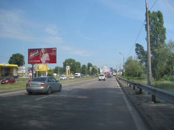 Фото рекламной плоскости по адресу Богатырская ул., АЗС КЛО (разделитель, на Вышгород)