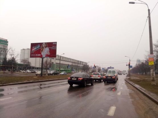 Фото рекламной плоскости по адресу Богатырская ул. - завод "Оболонь" (на Вышгород)