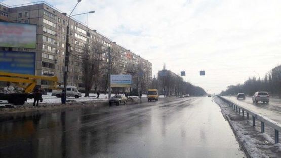 Фото рекламной плоскости по адресу 200 лет Кривому Рогу пл. - 173 квартал