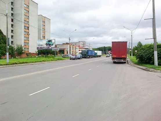 Фото рекламной плоскости по адресу Пасечная ул., 91 (АЗС ОККО, Ощадбанк, АЗС WOG)