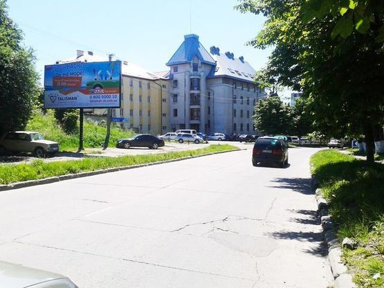 Фото рекламной плоскости по адресу Ерошенко ул., ( напротив д. №17) Укрнафта