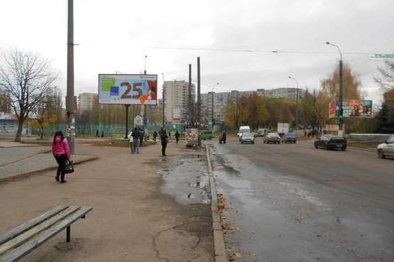 Фото рекламной плоскости по адресу Макарова вул. - Князя Острозького вул.