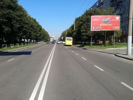 Фото рекламной плоскости по адресу Великого В. ул., 26а - 34, МакДональдс, супермаркет Океан