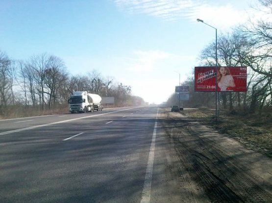 Фото рекламной плоскости по адресу Трасса Киев - Львов, въезд во Львов, (200 м. до АЗС "Shell")