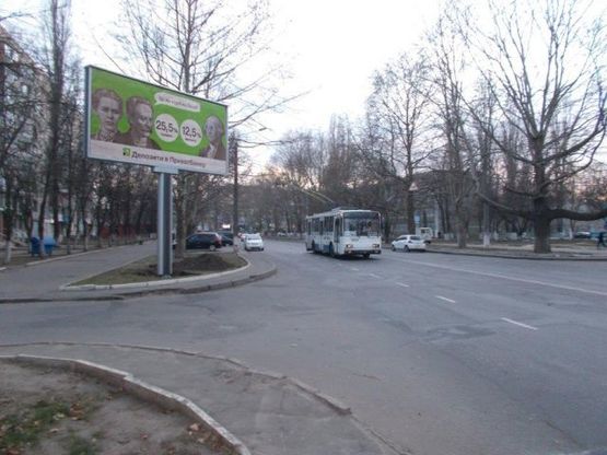 Фото рекламної площини за адресою Королева ул., 3 ("Нова Пошта" отд. №16)