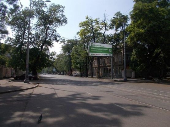 Фото рекламної площини за адресою Колонтаевская ул. - Южная ул.