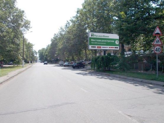 Фото рекламной плоскости по адресу Варненская ул., 10