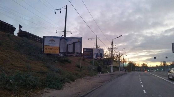 Фото рекламной плоскости по адресу Балковская ул., 100 м. до Пастера ул. (из центра)