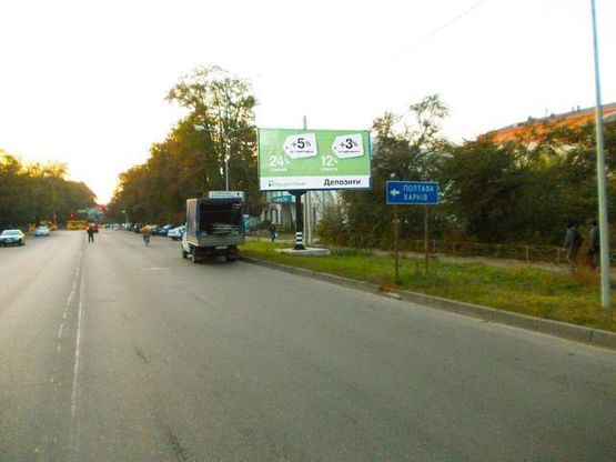 Фото рекламной плоскости по адресу Привокзальная ул. - Троицкая ул. К ЖД Вокзалу