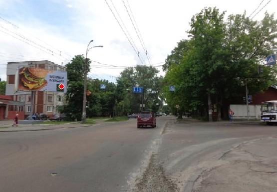 Фото рекламной плоскости по адресу Любечская ул., 17  - Вячеслава Черновола ул., к центру