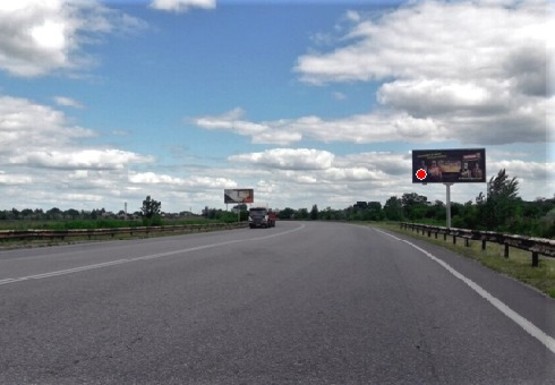 Фото рекламної площини за адресою Автодорога Днепропетровск-Киев, напротив озера Карпенко