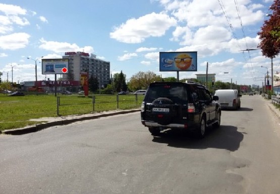 Фото рекламной плоскости по адресу Московский пр. 190-1 - Маршала Жукова пр.