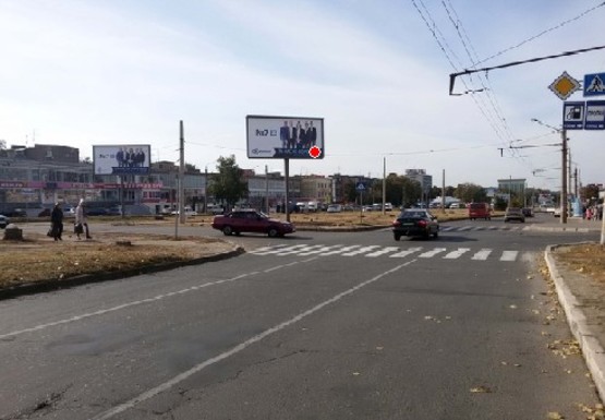 Фото рекламної площини за адресою Московский пр. - Возрождения пер.