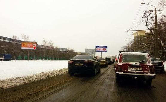 Фото рекламної площини за адресою Московский пр., 251 (в центр)