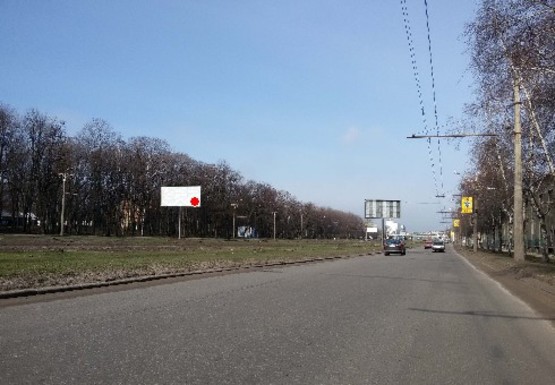 Фото рекламной плоскости по адресу Московский пр. (напротив д. № 251)