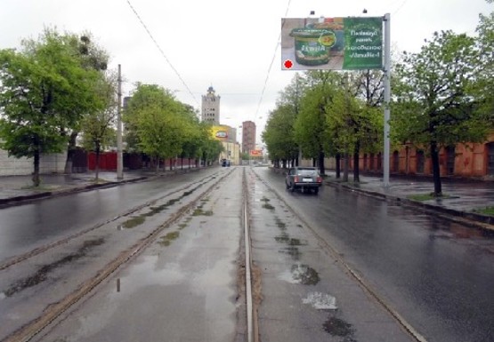 Фото рекламної площини за адресою Конарева ул., 13