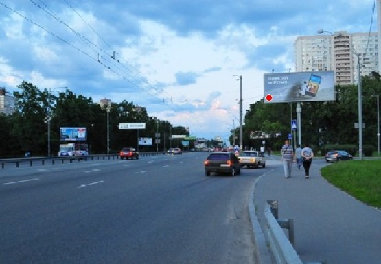 Фото рекламной плоскости по адресу Победы пр. - Палладина ул.