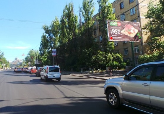 Фото рекламної площини за адресою Бойчука ул., 11 (бывш. Киквидзе ул.)