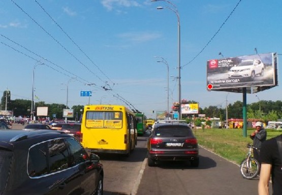Фото рекламної площини за адресою Глушкова Академика пр., напротив Экспоцентра