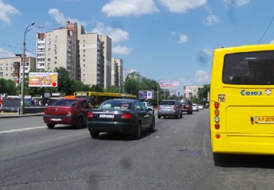 Фото рекламної площини за адресою Харьковское шоссе - Российская ул.