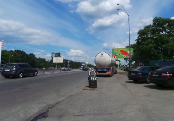 Фото рекламной плоскости по адресу Броварской пр., м. Лесная