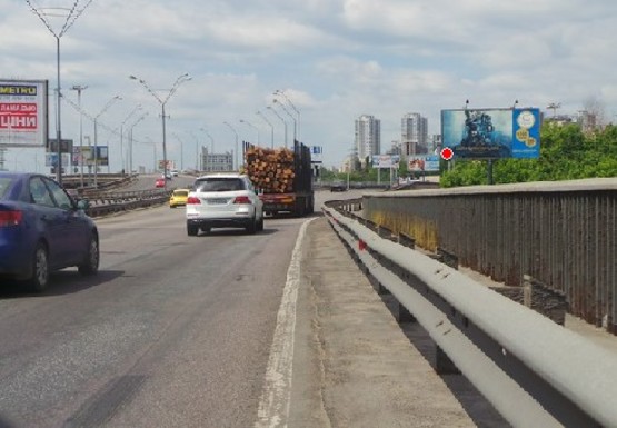 Фото рекламної площини за адресою Южный мост