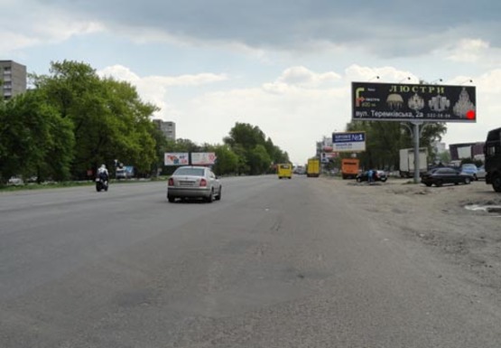 Фото рекламной плоскости по адресу Кольцевая Дорога, 100м к ТЦ МЕТРО