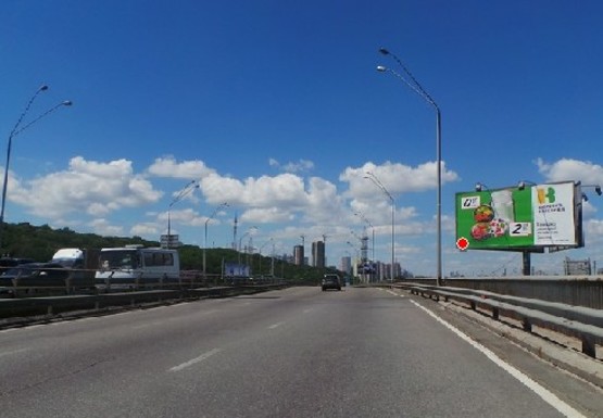 Фото рекламної площини за адресою Южный мост, к Московской пл.