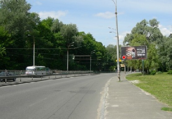 Фото рекламної площини за адресою Стеценко ул., 70 м от ж.д. моста