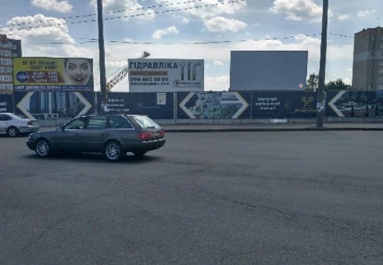Фото рекламной плоскости по адресу Соборная ул., вьезд со стороны Луцка