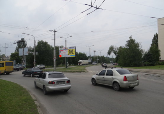 Фото рекламної площини за адресою Тиражная ул. - Плотинная ул.