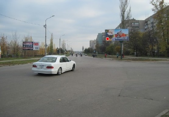 Фото рекламної площини за адресою Запорожского казачества ул. - Энтузиастов ул.